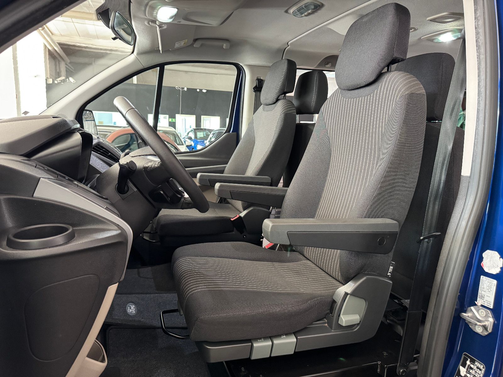 Fahrzeugabbildung Westfalia WESTFALIA BUSINESS EDITION EUROLINE FORD 7SITZER