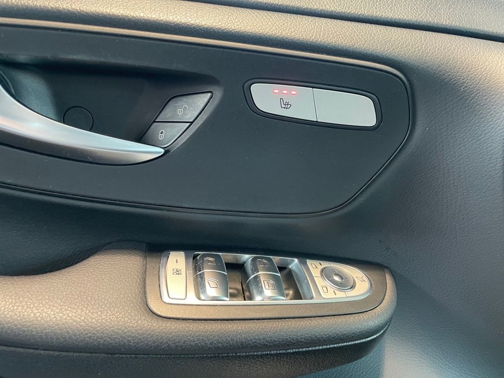 Fahrzeugabbildung Mercedes-Benz V 250 d EDITION Lang AHK, LED, RFK, Distronic