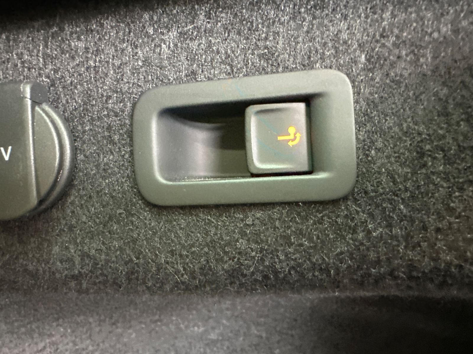 Fahrzeugabbildung Volkswagen Passat Variant GTE NAV+IQLIGHT+AHK+PANO+KAM+360°