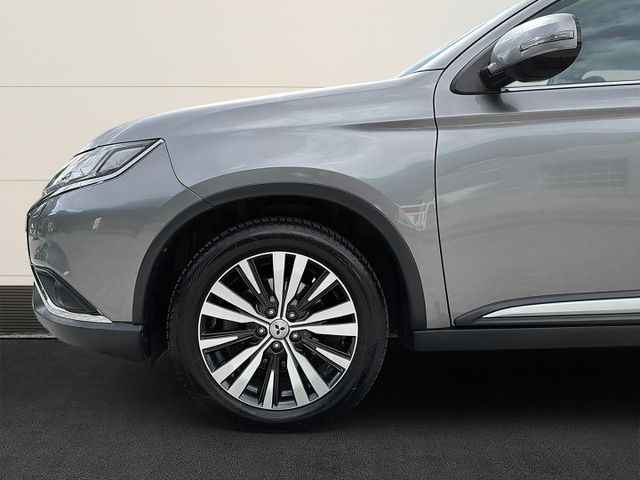 Mitsubishi Outlander Edition+ 2WD+LED+AHK+Carplay+Leder+Len