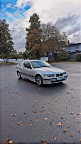 BMW E36 316i Compact 1.9l - BMW 316 aus 2000: 316i Compact