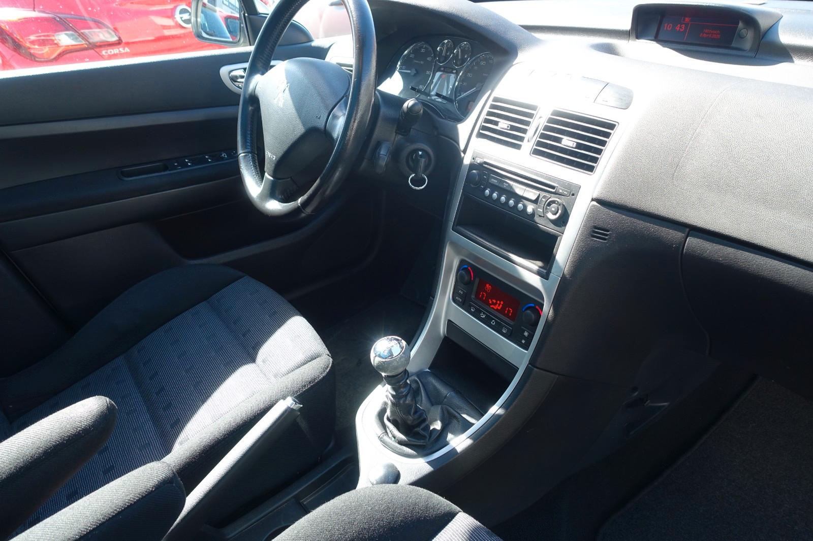 Peugeot 307 2005 — photo 18