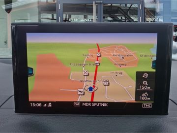 Audi Q2 30 TFSI design °S Line°LED°Navi°SHZ°PDC°AAC°