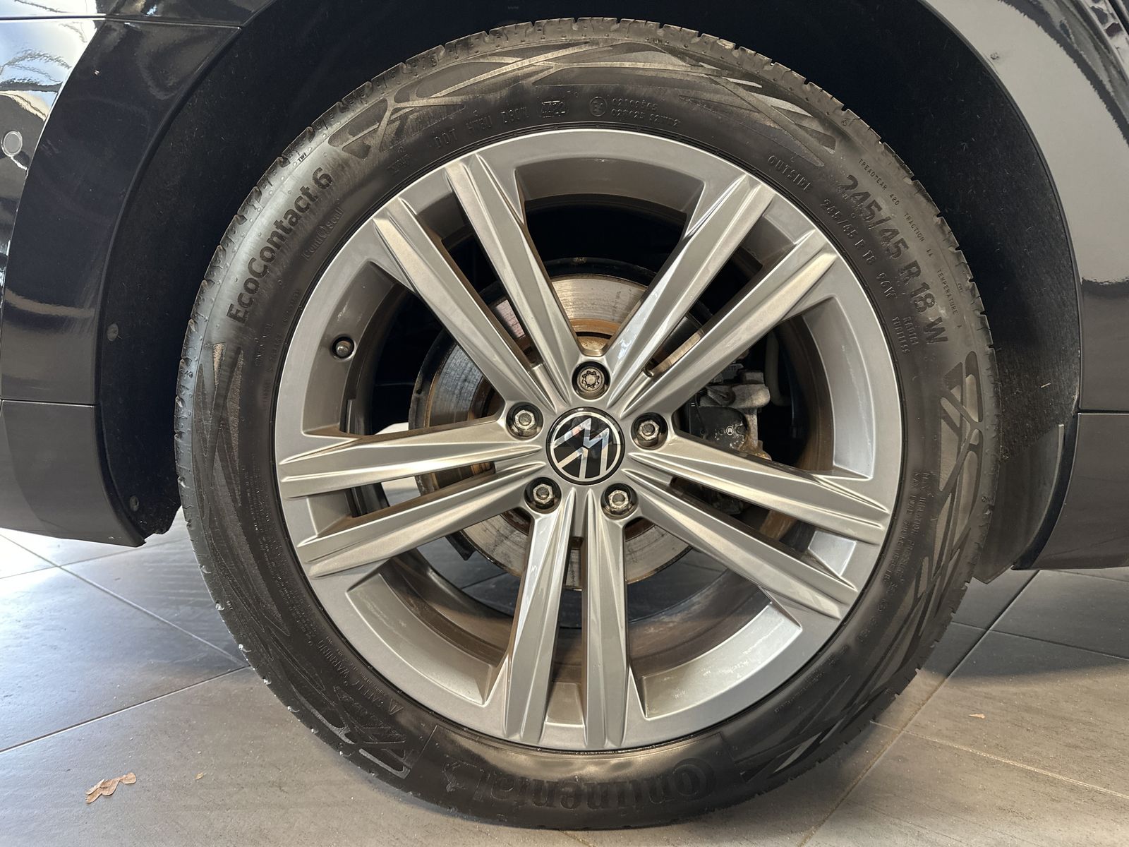 Fahrzeugabbildung Volkswagen Arteon SB 2.0 TDI DSG R-Line NAV+MATRIX+AHK+PANO