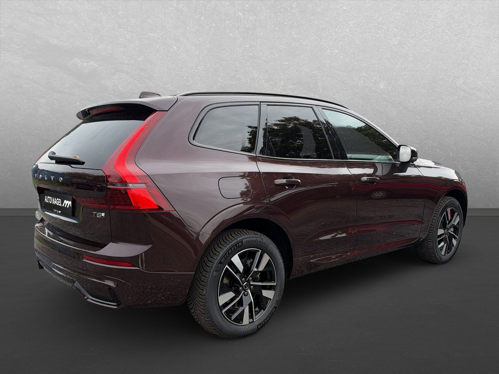 Volvo XC60 T8 AWD PHEV Plus Dark GEWERBEKUNDENANGEBOT imagem 2