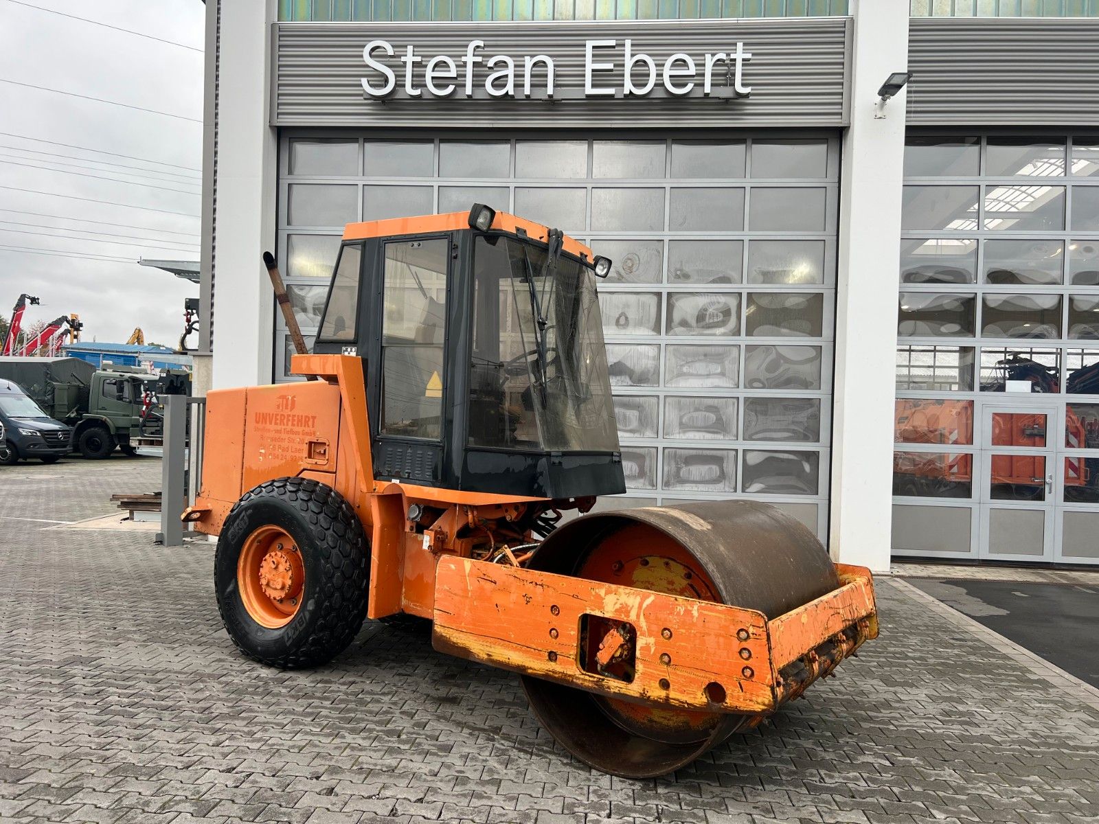 Fahrzeugabbildung CAT CS 433C Walze / 3804 h