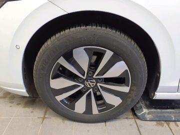 Volkswagen Golf - 12