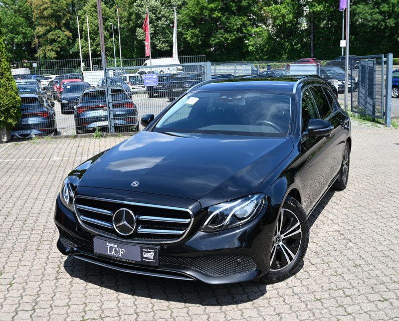 MERCEDES-BENZ E 200 T-Modell Avantgarde 1.Hd Navi Leder Kamera