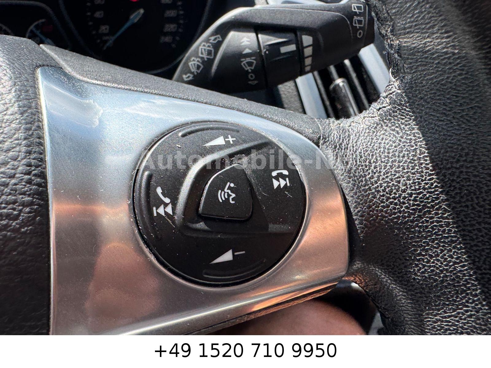 Ford Focus 2012 — photo 19