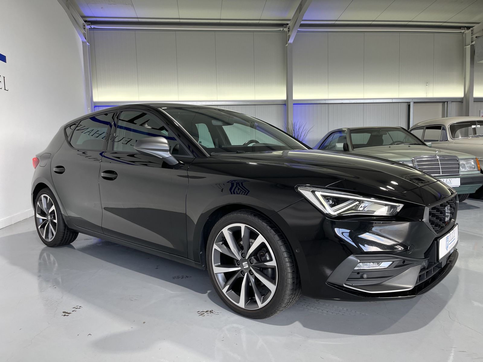 Fahrzeugabbildung SEAT Leon FR 2.0 TDI*LED*Navi*Beats*ACC*Navi*