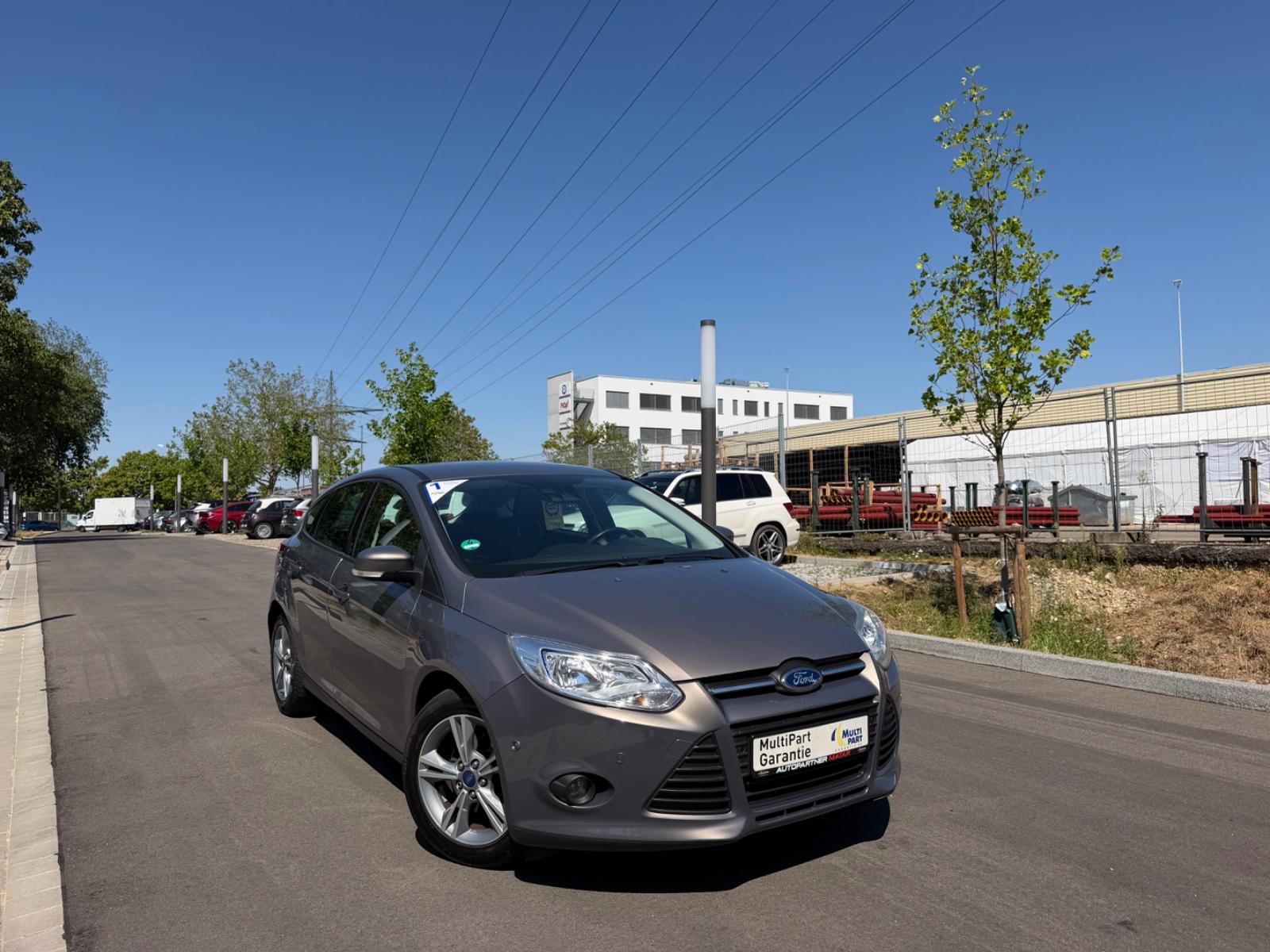 Ford Focus Lim. Champions  Garantie Tüv Srervic Neu