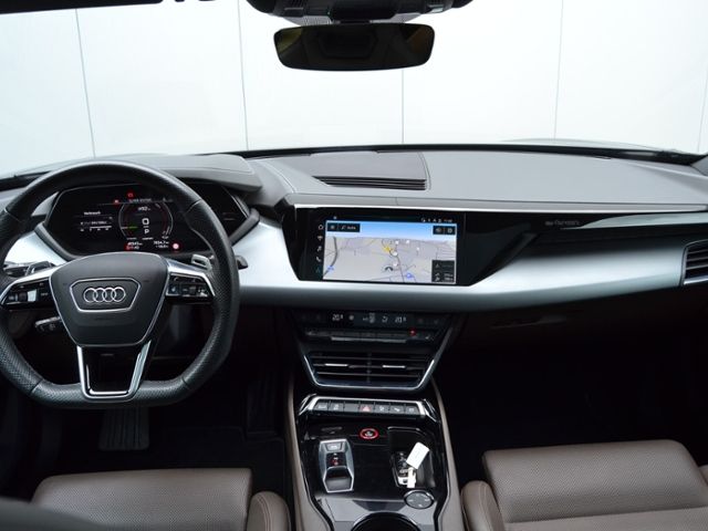 e-tron GT quattro PANORAMA/WÄRMEPUMPE/ASSISTENZ-