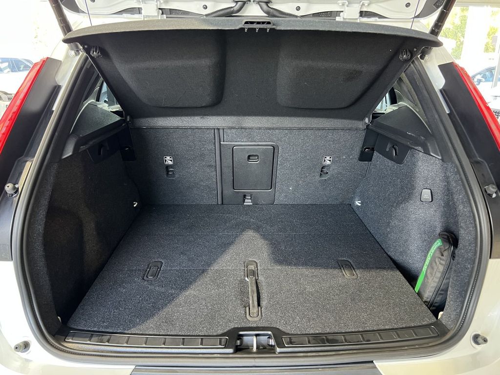 Volvo XC40 B3 Plus Dark ACC BLIS 360° H/K LED Navi SHZ