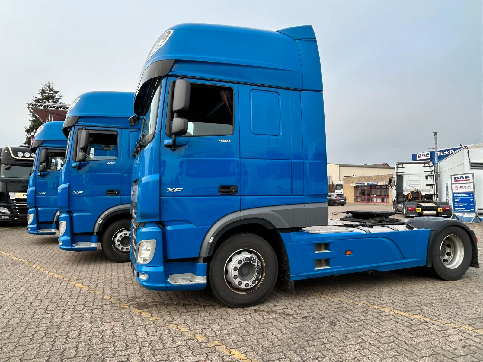 Fahrzeugabbildung DAF 12 Stück SSC, Intarder, Klima, Bj.2021