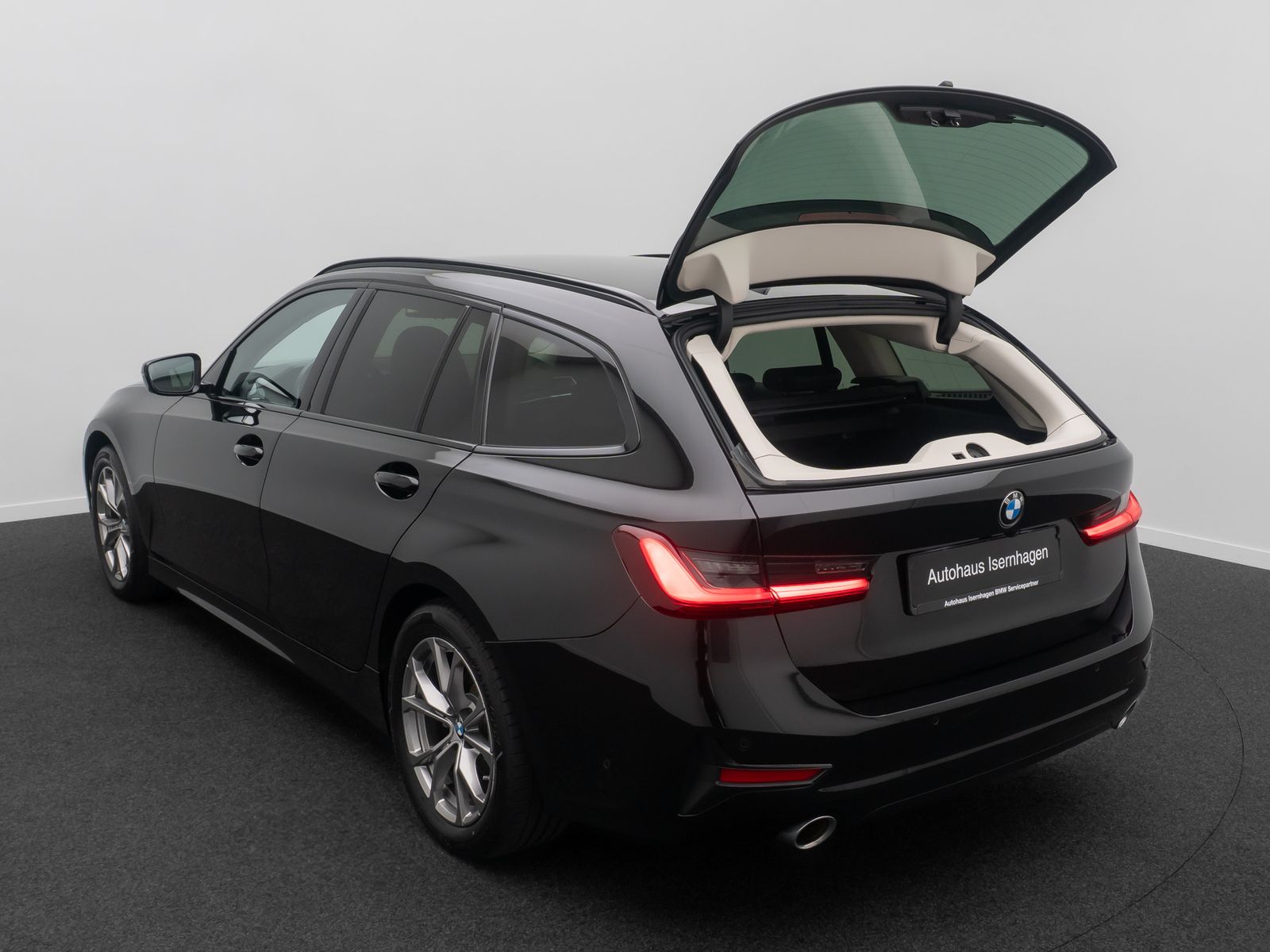 Fahrzeugabbildung BMW 320i Sport Line Laser DAB Kamera HiFi ACC Alarm