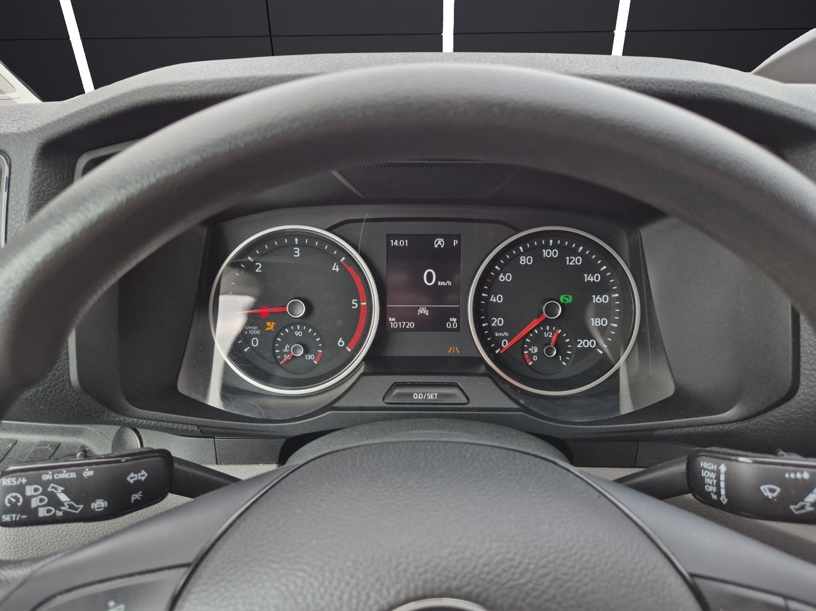Fahrzeugabbildung Volkswagen Crafter 50 DSG LR HD 9-Si Rollstuhllift Trittstu
