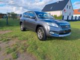 Toyota RAV 4 2,2-l-D-4D 4x4 - gebrauchte Toyota RAV 4 aus dem Jahr 2012