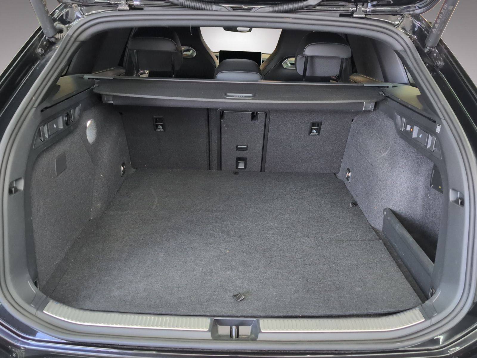 Volkswagen Passat Variant - Bild 14