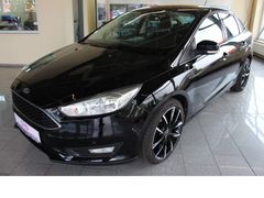 Fahrzeugabbildung Ford Focus Lim.18 Zoll,Alu,Sitzheizung,PDC,AHK
