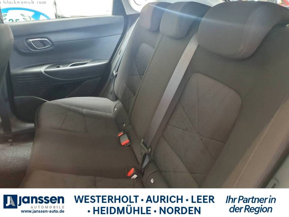 Fahrzeugabbildung Hyundai BAYON Trend, 48V, DCT, Rückfahrkamera