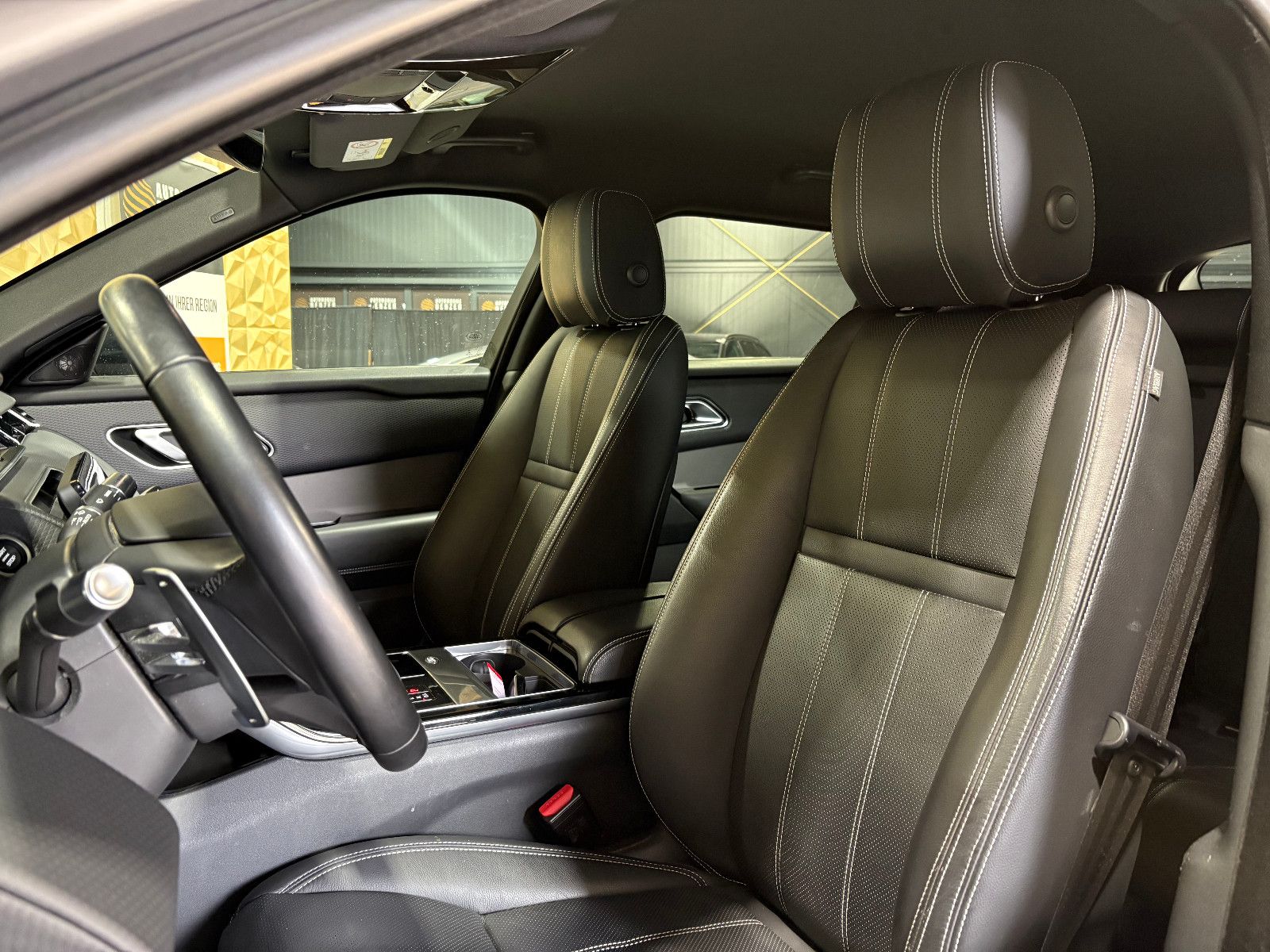 Fahrzeugabbildung Land Rover Range Rover Velar/360*KAM/LED/APPLE/LEDER/