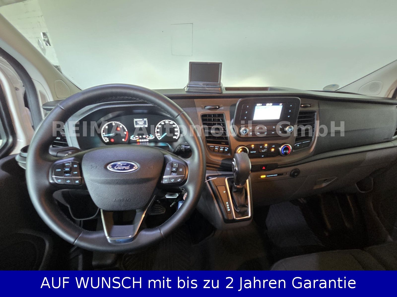Fahrzeugabbildung Ford Transit Custom 2,0 TDi Kombi 9 Sitzer, Kamera