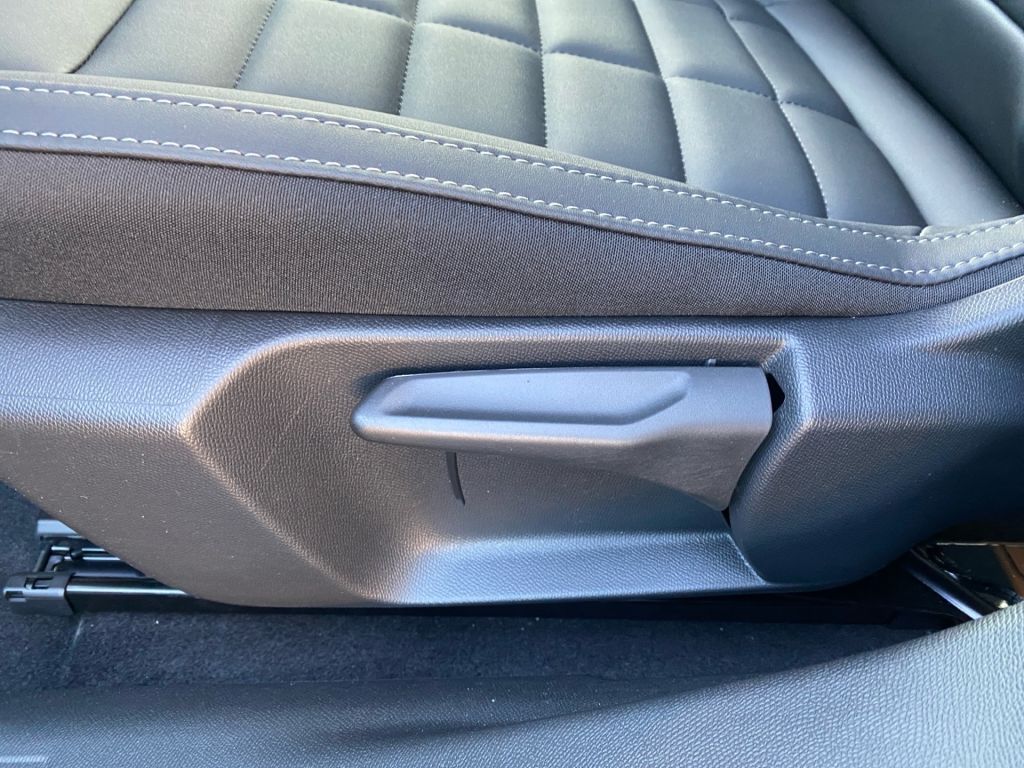 Fahrzeugabbildung Citroën e-C4 156 MAX * 75% Sonderabschreibung für Gewerb