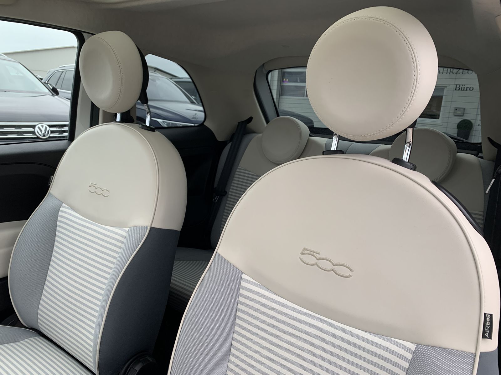 Fahrzeugabbildung Fiat 500 1.2*Collezione*CarPlay*PDC*Glasdach*Temp*