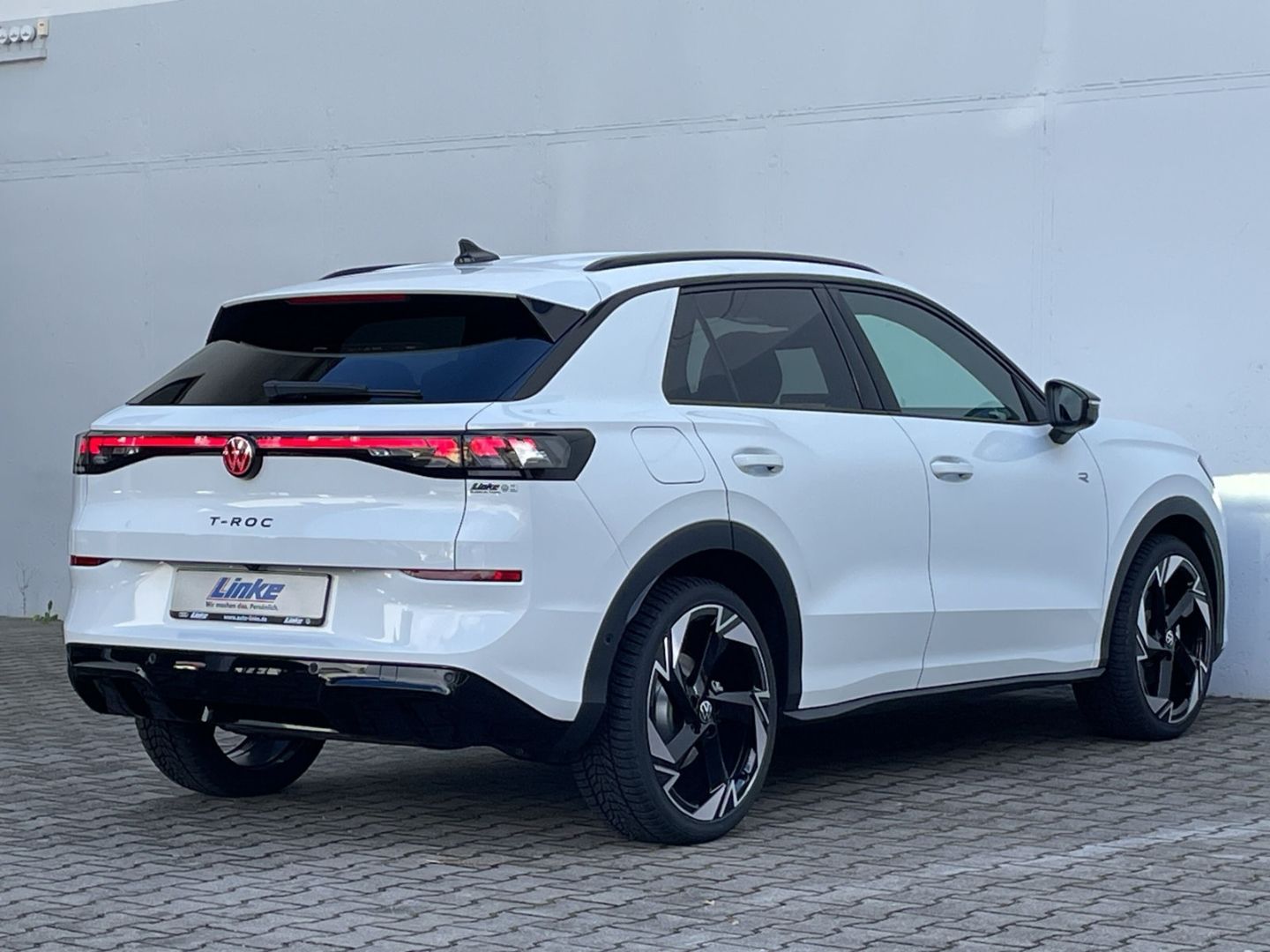 T-Roc R-Line 1.5eTSI DSG HUD/360°Kamera/Navi/ACC