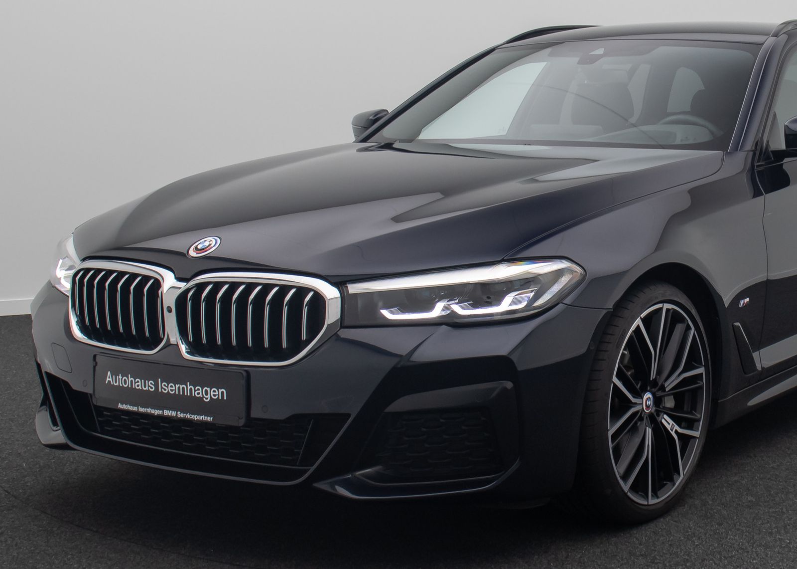 Fahrzeugabbildung BMW 530d xD MSport Individual 360&deg;H/K HUD DAB 20Zoll