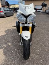 Triumph Speed Triple R - SPEED TRIPLE