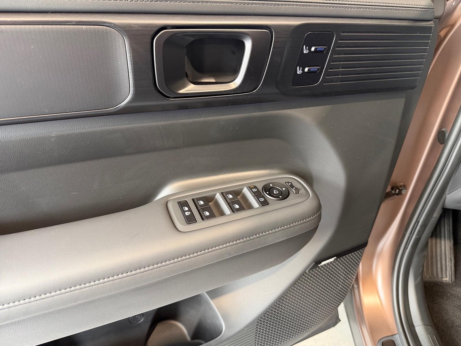 Hyundai SANTA FE 1.6 T-GDI Plug-In Hybrid 212 kW 4WD Bla