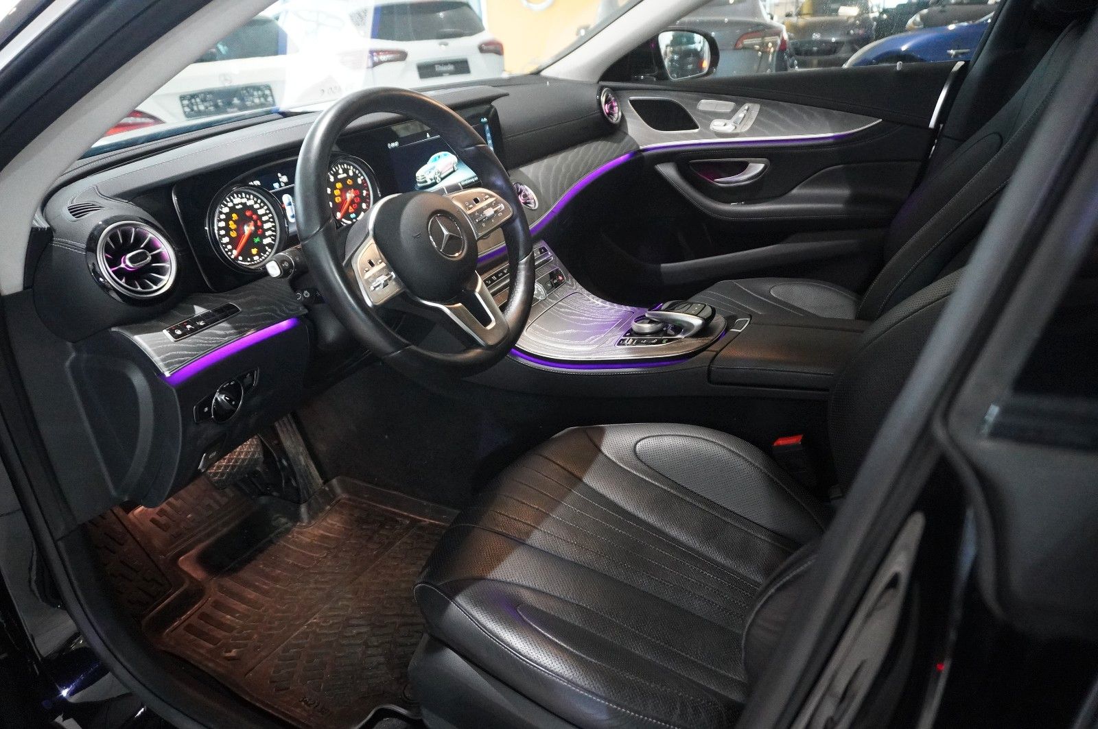 Fahrzeugabbildung Mercedes-Benz CLS 450 4MATIC 9G-TRONIC NAVI/360°/LED/HUD/AHK
