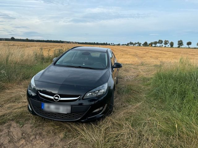 Opel Astra J 2014