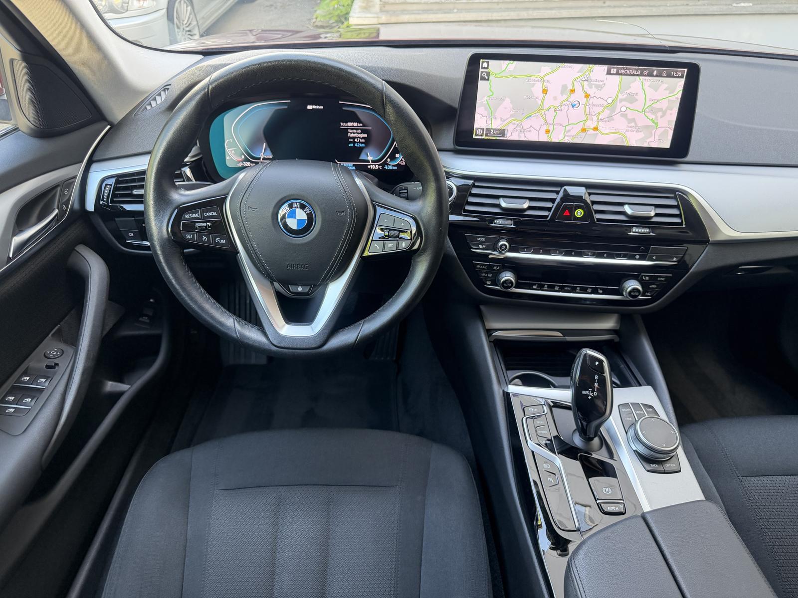 BMW 530 e xDrive Individual LED Live-Cockpit Kamera 