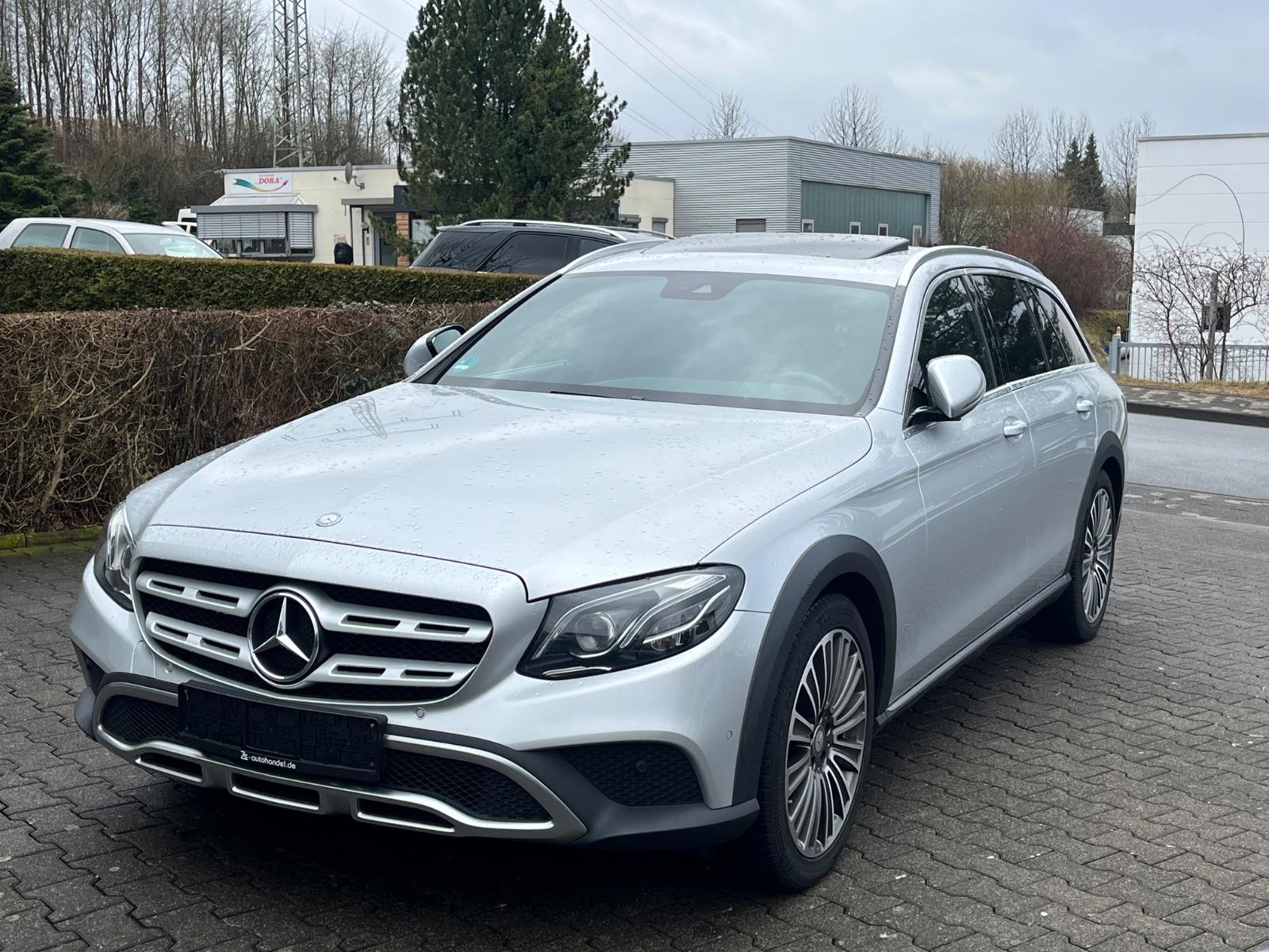 Mercedes-Benz E 220d 4Matic All-Terrain AHK Wide 19°Alu 1.Hand
