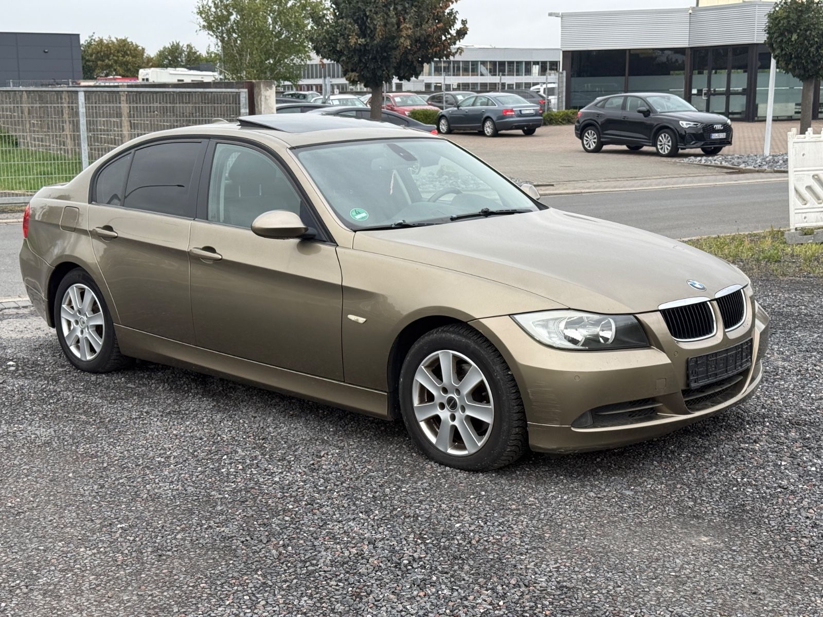 BMW BMW 320i-Automatik-Leder-Navi-Tüv