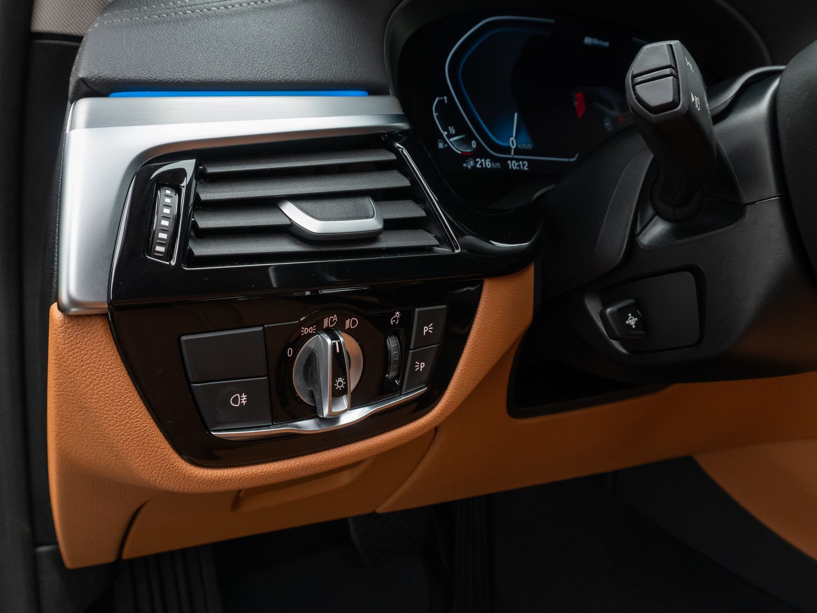 Fahrzeugabbildung BMW 530e xD Luxury Line DAB Alarm Kamera AHK 18Zoll