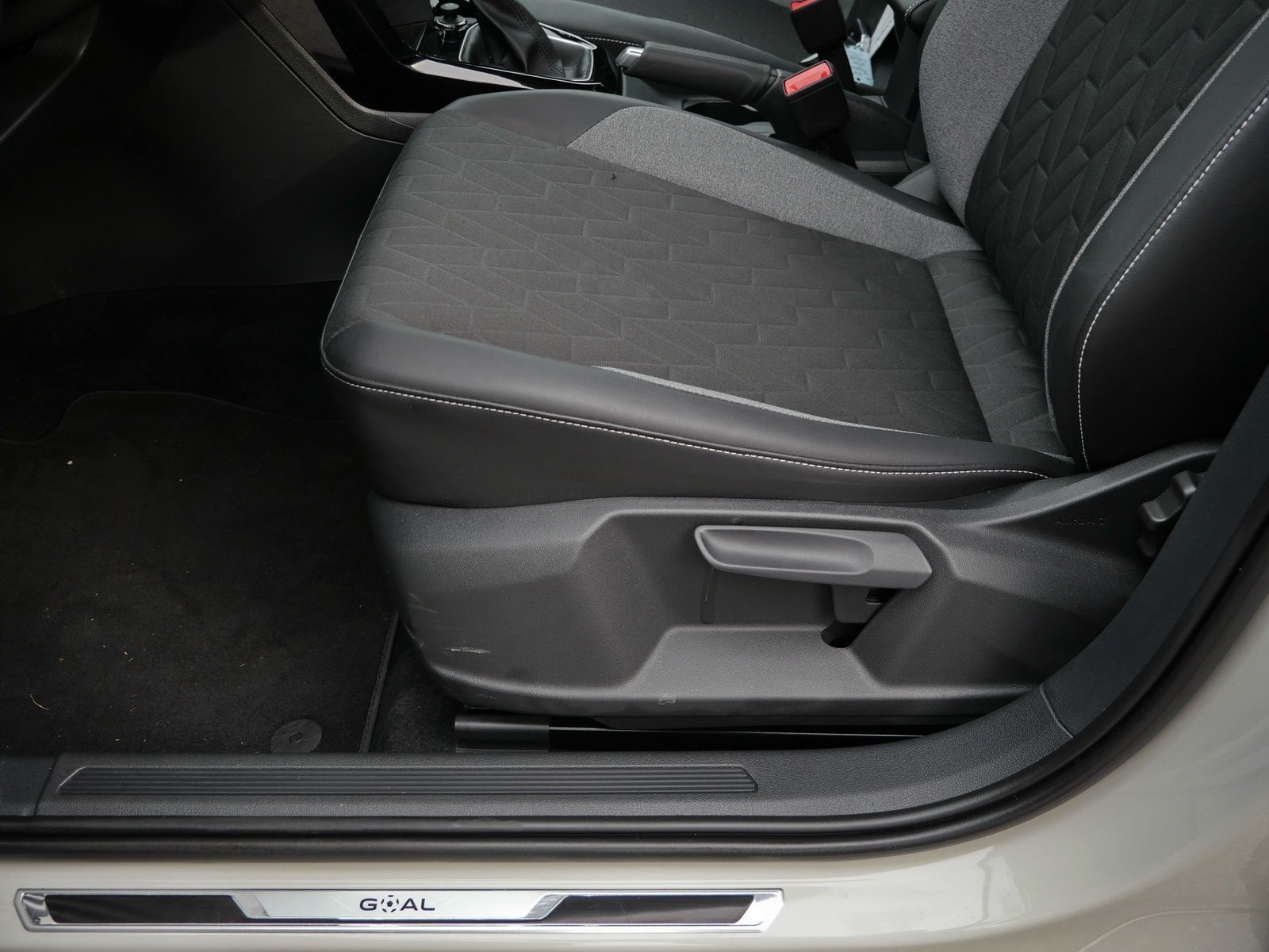 Volkswagen T-Cross - Bild 24