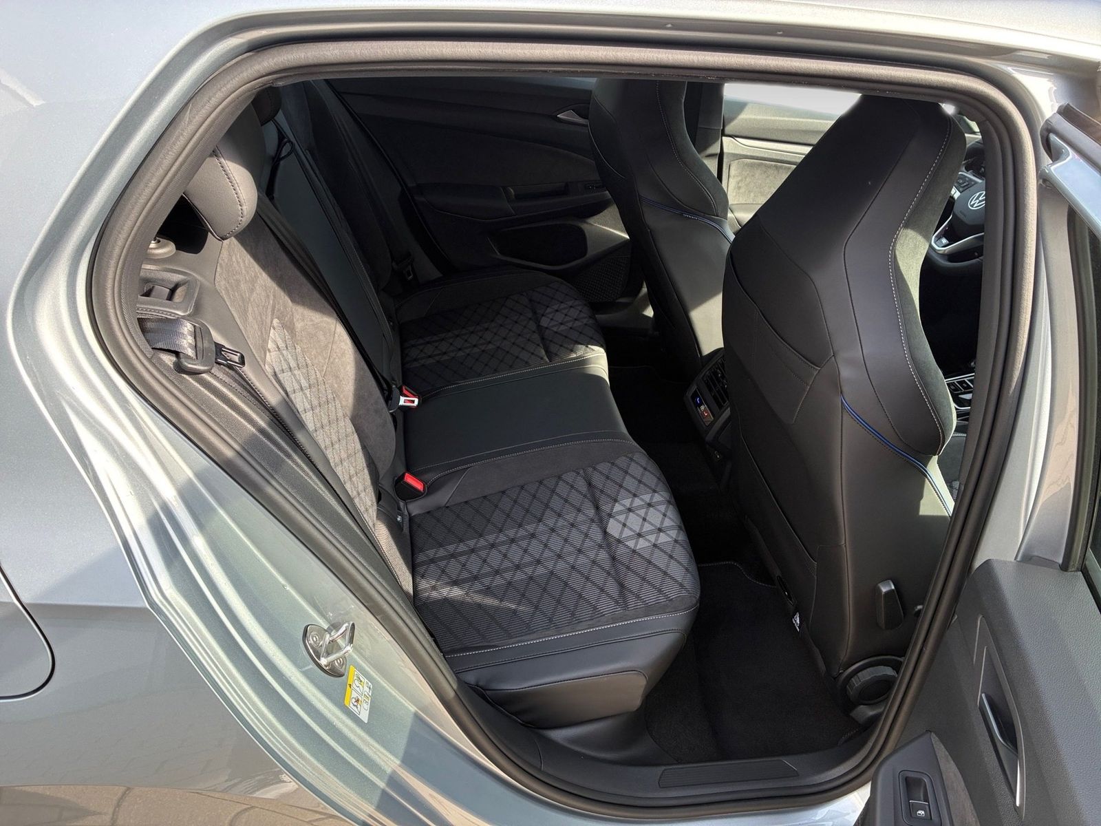 Volkswagen Golf - Bild 10