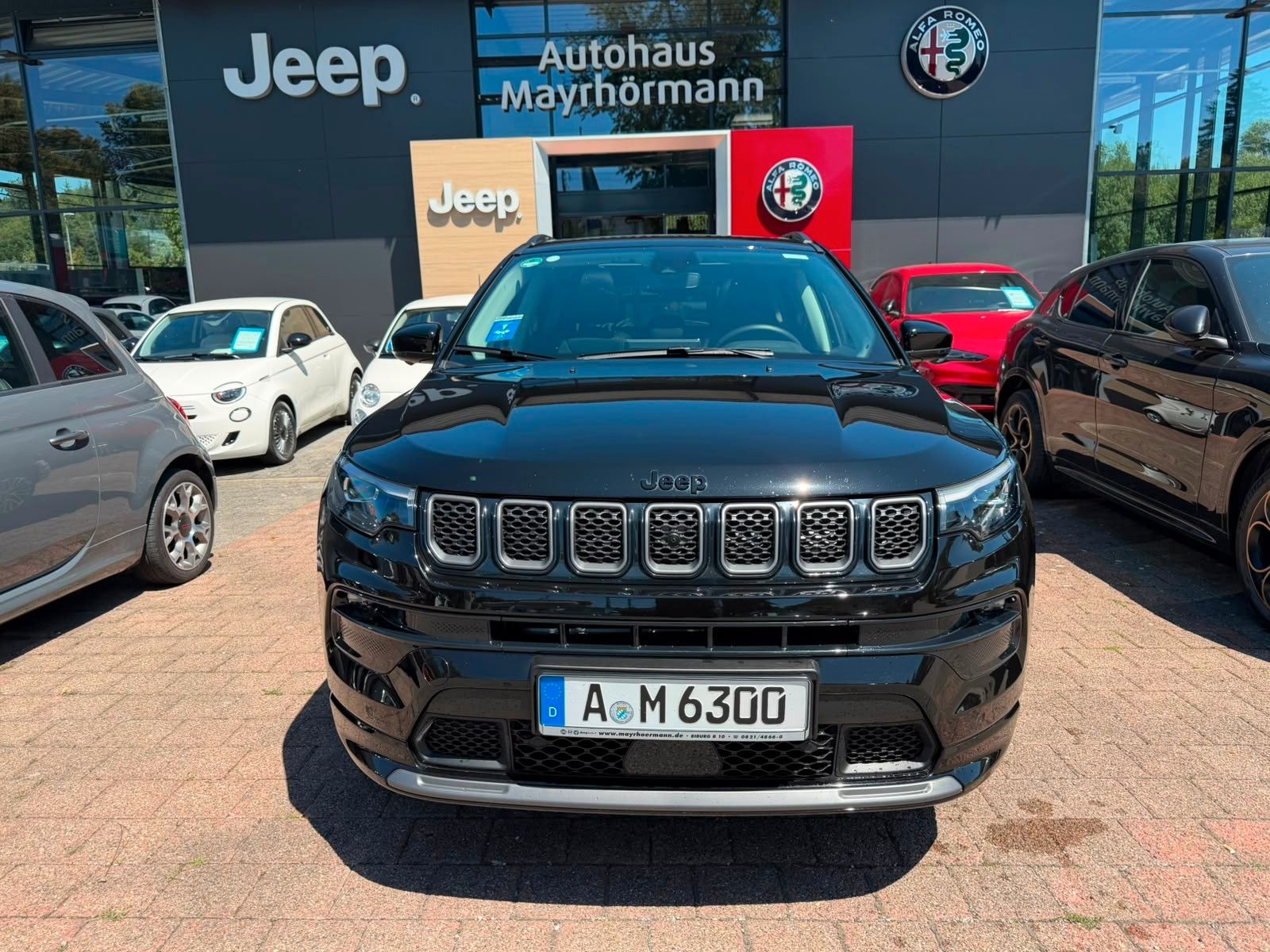 Fahrzeugabbildung Jeep Compass Summit Pano el. Sitz Leder Navi Mildhyb.
