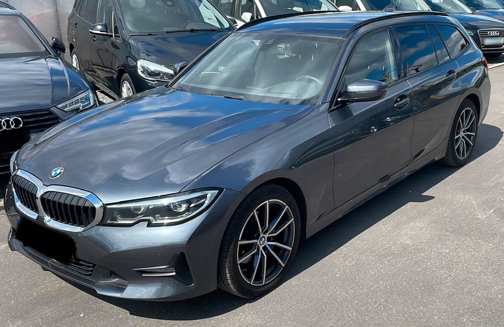 Image of BMW 320