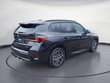 BMW iX1 xDrive30 AHK M-Sport Innovation Comfort - BMW iX1: Automatik