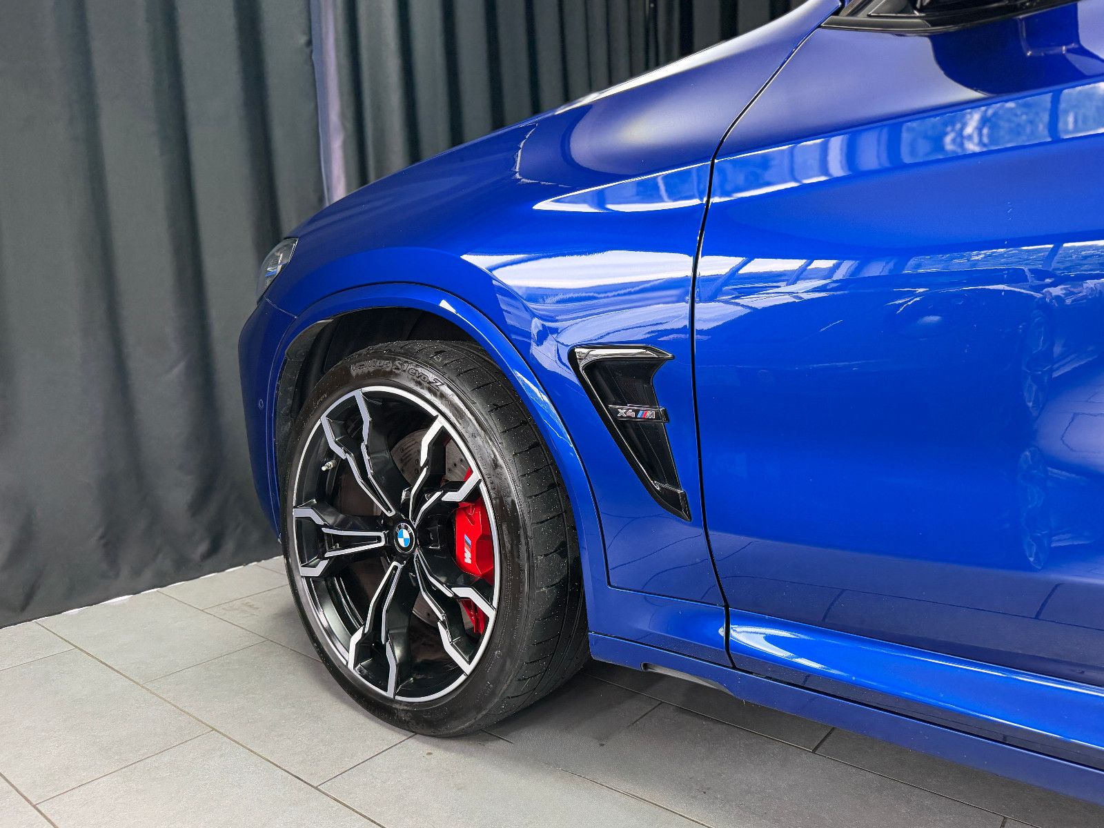 Fahrzeugabbildung BMW X4 M Competition |CARBON|H/K|LASER|HuD