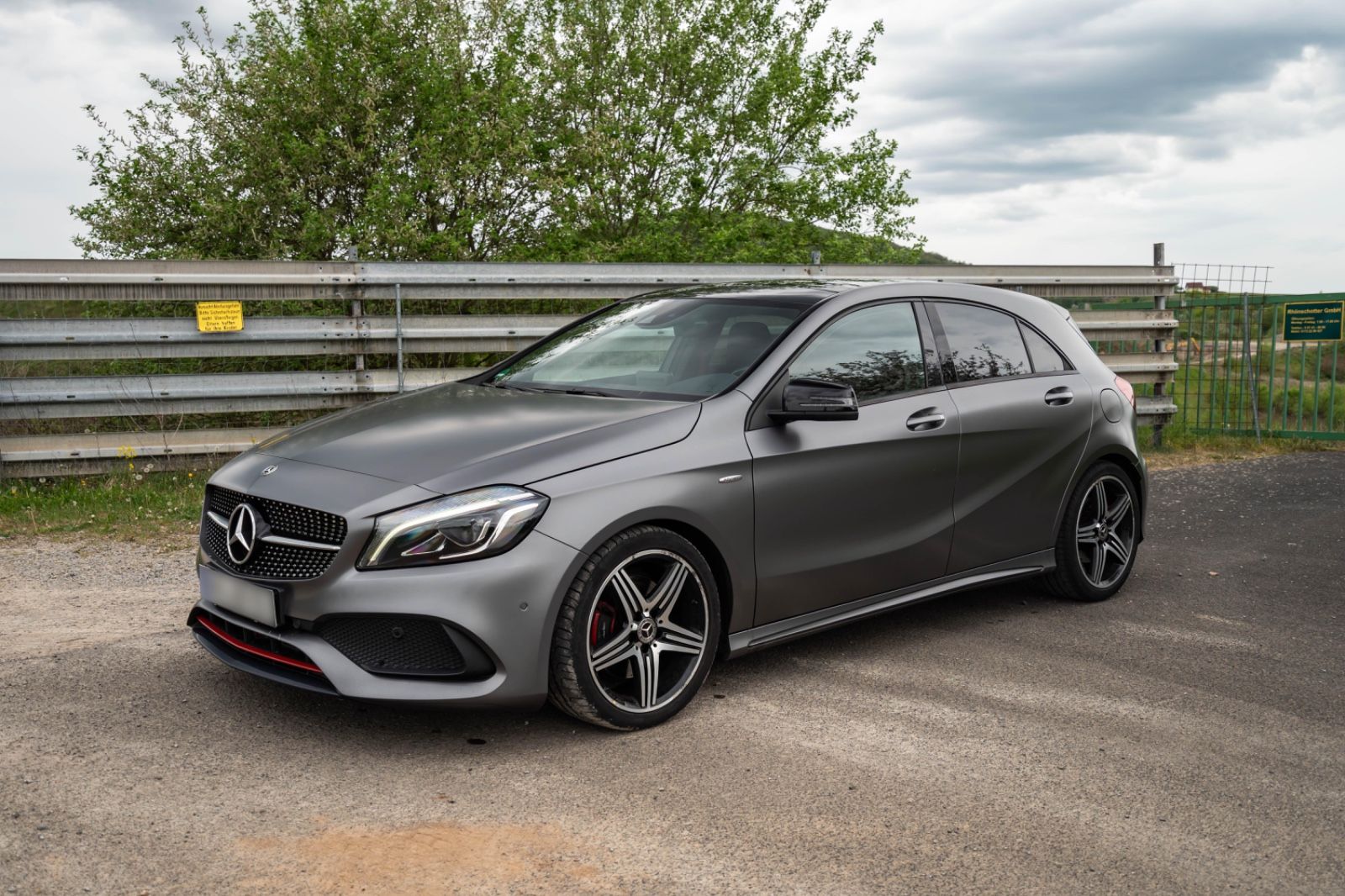 MERCEDES-BENZ A 250 Sport 4MATIC MagnoMatt*Carbon*Pano*ToTW