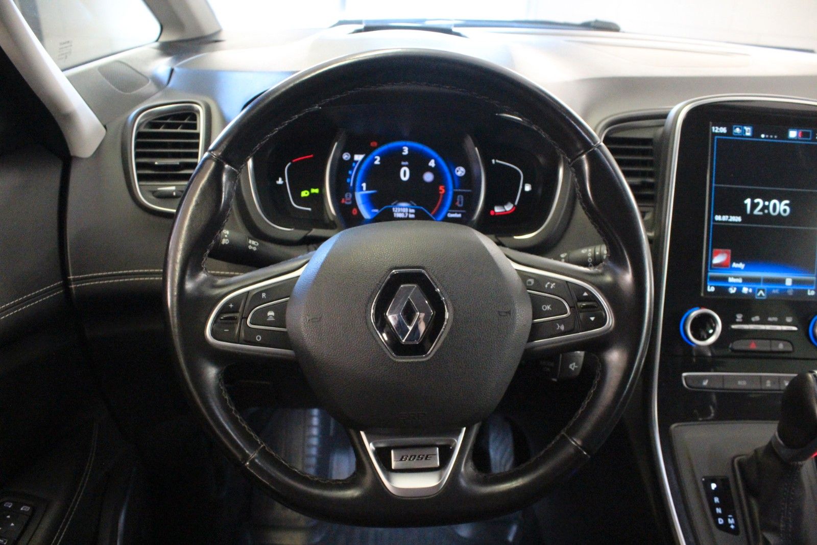 Fahrzeugabbildung Renault Scenic dCi 160 EDC Bose Edition*AHK*Winter