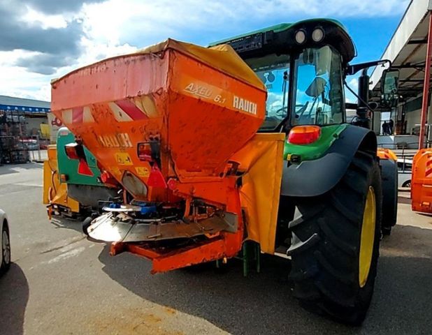 John Deere 6095 MC+SALZSTREUER+SCHAUFEL