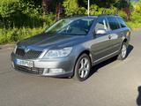Skoda Octavia Combi 1.6 TDI 4x4 Allrad AHK Tempomat 6G - Skoda Octavia mit Diesel-Antrieb: Allradantrieb, Kombi, 1.6