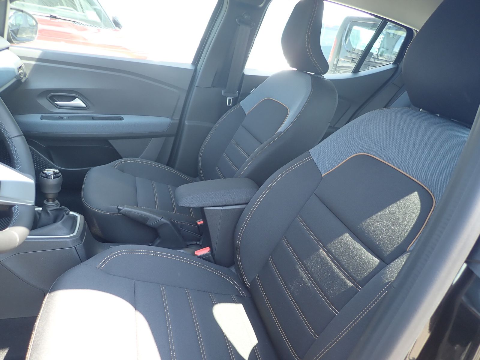Fahrzeugabbildung Dacia Sandero Stepway Expression TCe 110