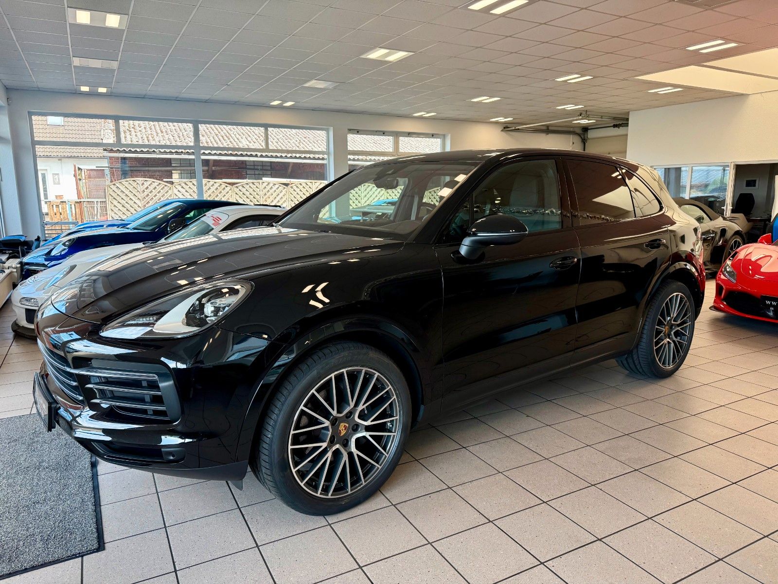 Fahrzeugabbildung Porsche Cayenne V6 Platinum Edition Luftfederung/AHK/21"